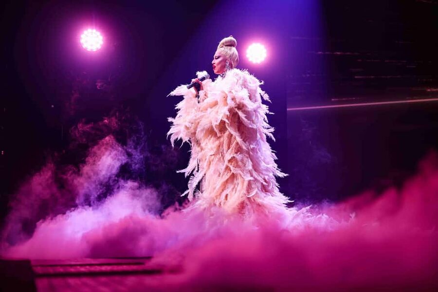 Amsterdam: "Chèri Chèri" - Biggest Drag Show in Europe Entry - Your schedule: Thursday and Friday nights vs Sunday matinee