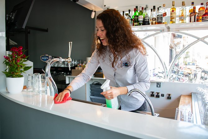 Amsterdam: Chocolate Fondue in the Dark - From Lounge to Pitch Black: The One-Hour Flow