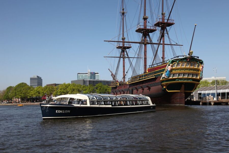 Amsterdam: City Canal Cruise & Straat Museum - Who This Trip Suits Best