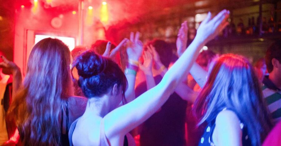 Amsterdam: City Center Bar Crawl and Nightlife Experience - The 5-venue flow: shots, dancing, and a big-club finish