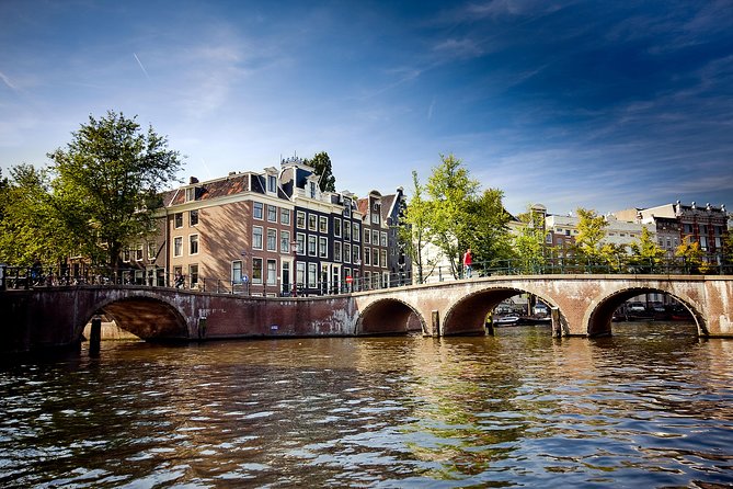 Amsterdam City Centre Cruise on heated boat with Audioguide - Value for Money: Is $14.86 for an Hour a Smart Deal?