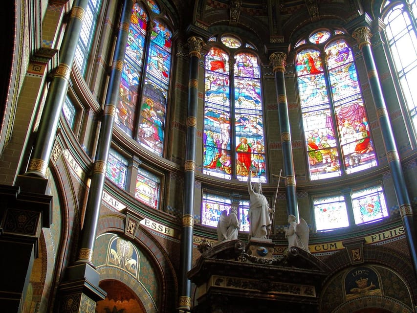 Amsterdam: City Highlights Walking Tour - Homomonument: family life, memory, and a human ending