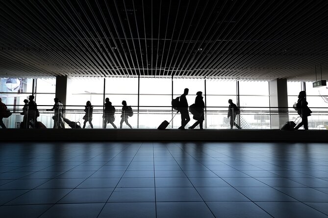 Amsterdam City to AMS Schiphol Airport departure transfer - Private door to AMS, and why it beats taxi chaos