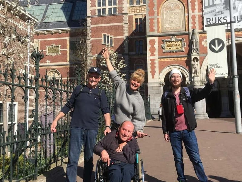 Amsterdam: City Tour in German - Price and value: is $30 fair for 2 hours in central Amsterdam?