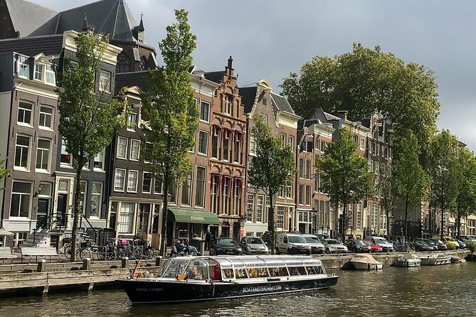 Amsterdam Classic Canal Cruise with Live Guide - Route highlights: from the Amstel to the Skinny Bridge