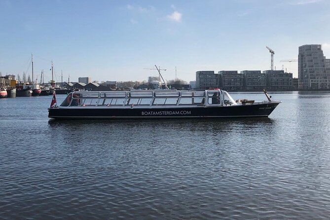 Amsterdam Classic Canal Cruise with Live Guide and Open Bar - Price and value: why $30.98 feels fair here