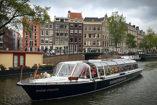 Amsterdam Classic Canal Cruise with Live Guide and Two Drinks - Key Highlights You’ll Actually Feel During the Cruise
