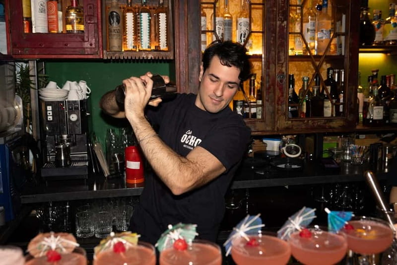 Amsterdam: Cocktail Workshop with Welcome Drink - The Core Skills: Shaking, Muddling, and Garnishing