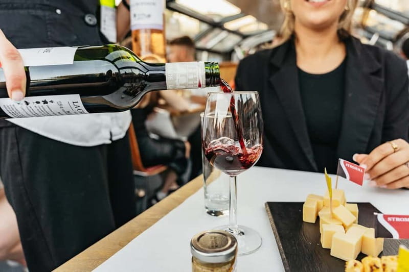 Amsterdam: Cozy Cheese & Wine Cruise Tasting Experience - Quick highlights