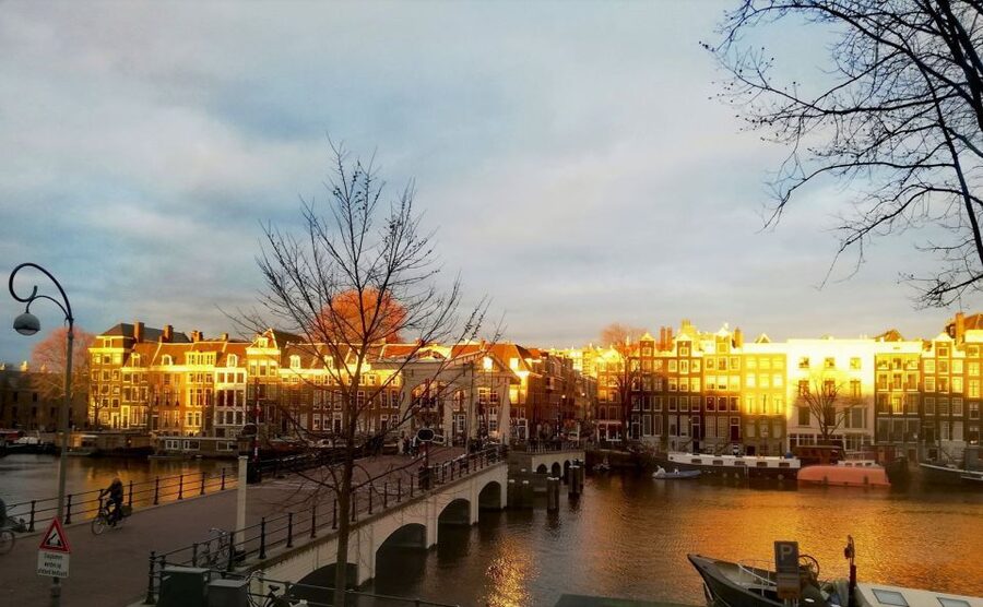 Amsterdam: Craft Dutch Pancakes in Charming Canal House - Getting your bearings in Amsterdam, without doing a full sightseeing day