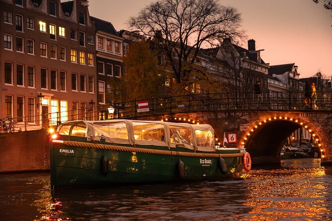 Amsterdam Evening (Sunset) Canal Cruise with optional drinks - Weather and Comfort: Rain Hoods, Ponchos, and Summer Setup