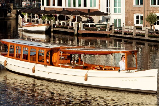 Amsterdam: Exclusive Dinner Canal Cruise - What to expect when you board, and how to stay comfortable