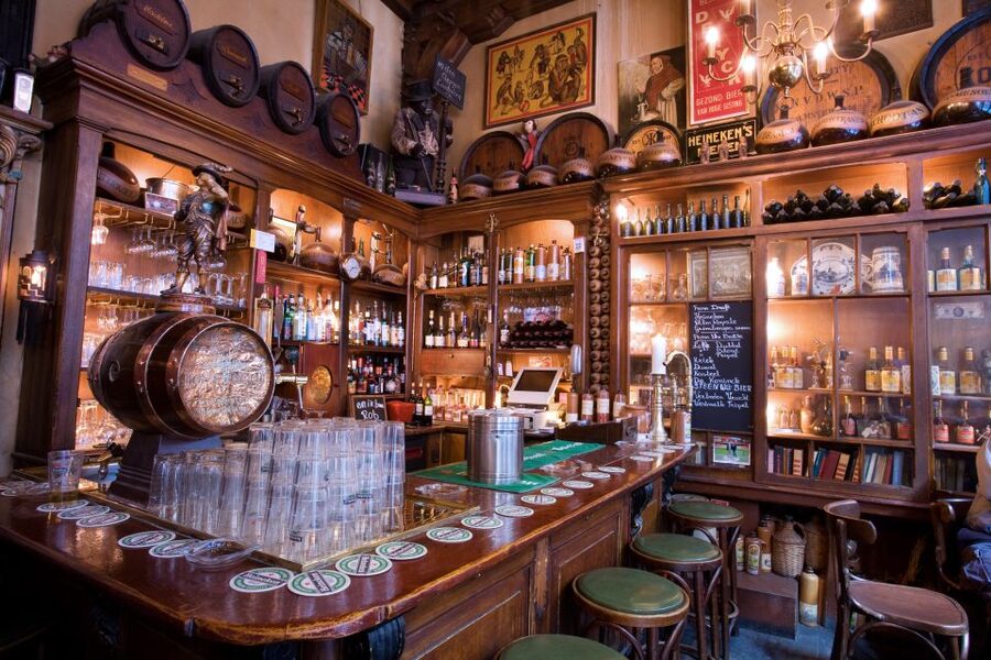 Amsterdam: Exclusive Red Light District Tour and Drink - Key Points I’d Plan Around