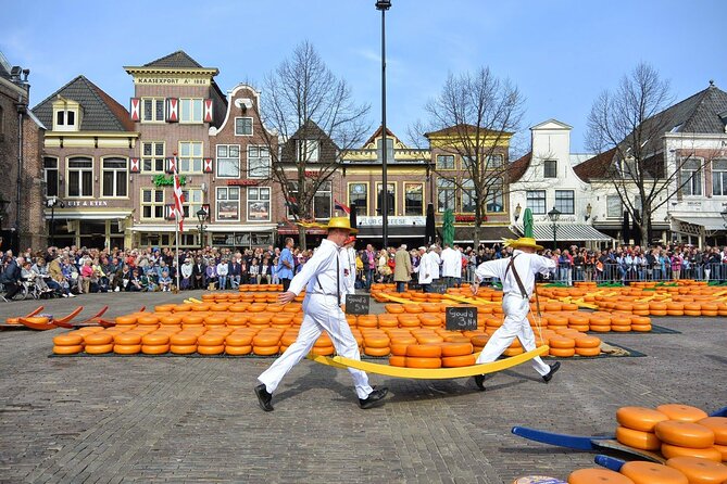 Amsterdam: Experience Edam, a Cheese Tasting, and a Windmill - Edam cheese village: tasting and the market side of the story