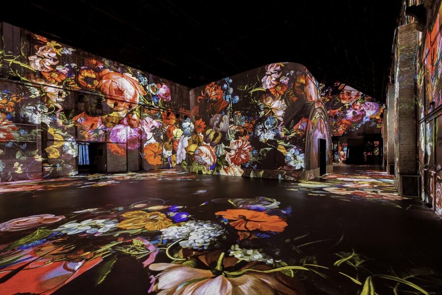 Amsterdam: Fabrique des Lumières Dutch Masters Ticket - Seating, temperature, and how to actually enjoy it comfortably