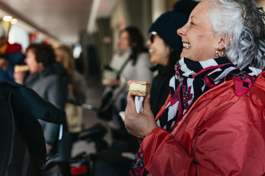 Amsterdam: Food and Culture Walking Tour with Tastings - What Begijnhof, canals, and classic snacks add up to