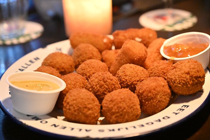 Amsterdam Food Tour with Full Meal & Drinks by Do Eat Better - Egelantiersgracht canals and beef croquettes