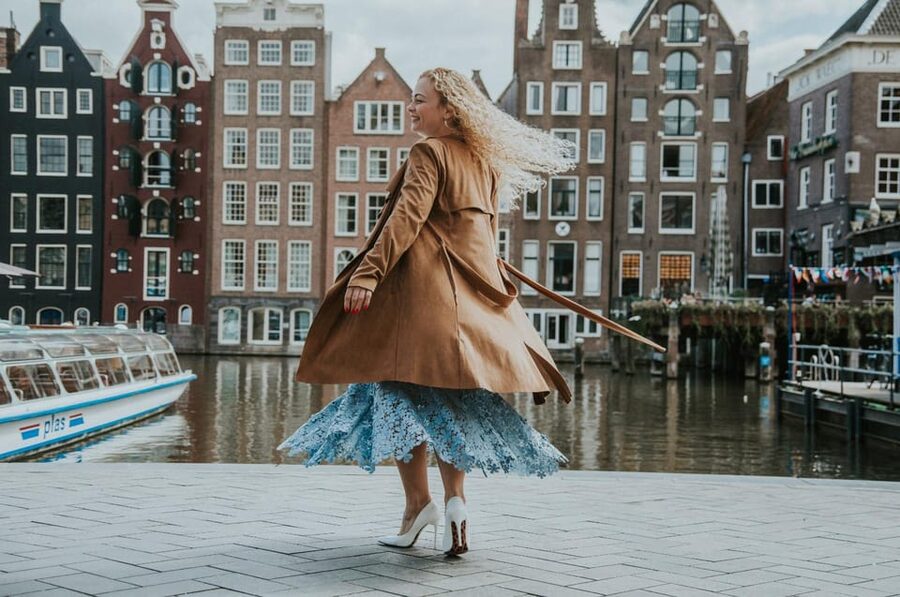 Amsterdam: Full private photosession around the city - Lifestyle documentary photography, minus the selfie pressure