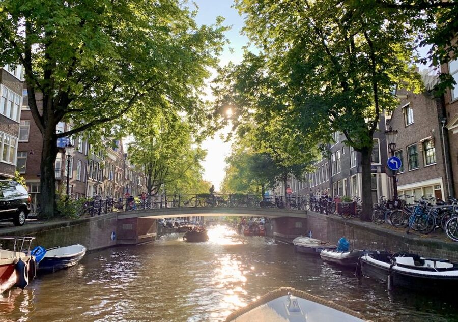 Amsterdam: German Canal Cruise with Unlimited Drinks Option - FAQ