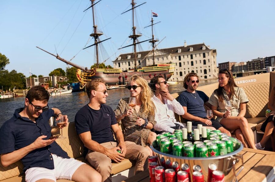 Amsterdam: German Guided Canal Cruise with on Board Bar - FAQ