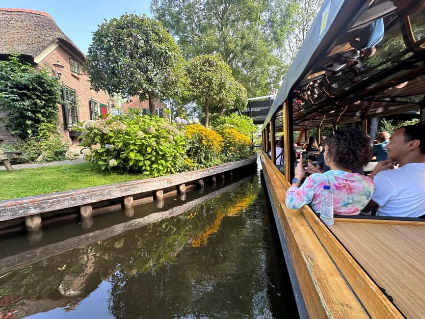 Amsterdam: Giethoorn Day Trip, with several guided options - How the three tour options can change what you’re buying
