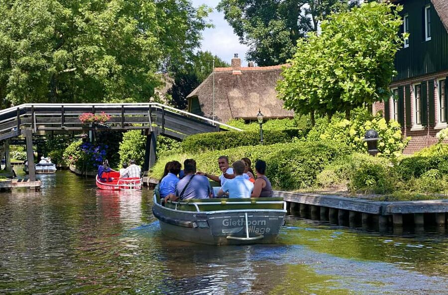 Amsterdam: Giethoorn Day Trip, with several guided options - Price and value: what $58 buys you in the real world