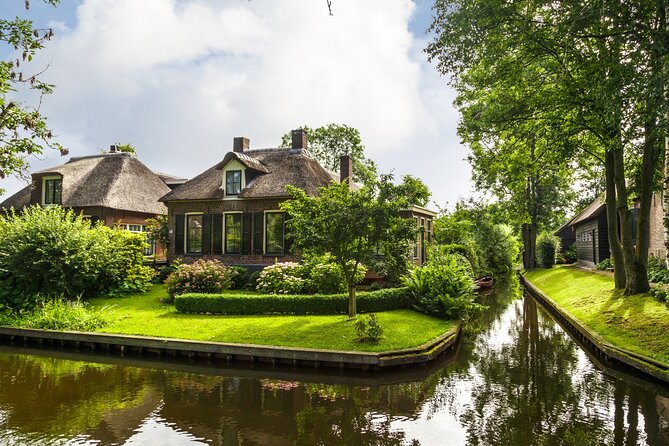 Amsterdam: Giethoorn Tour Scenic Cruise, Cheese & Free Time - Getting There: Overhoeksplein and the This is Holland start