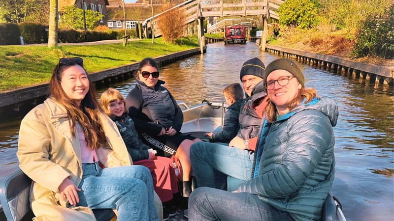 Amsterdam: Giethoorn & Zaanse Schans Small Group Day Trip - Zaanse Schans windmills: stepping inside the real thing