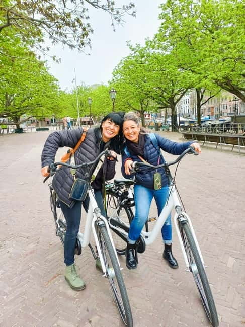 Amsterdam: Guided bike tour in French off the beaten track - Getting There, Meeting Samy, and Avoiding the Usual First-Day Hiccups