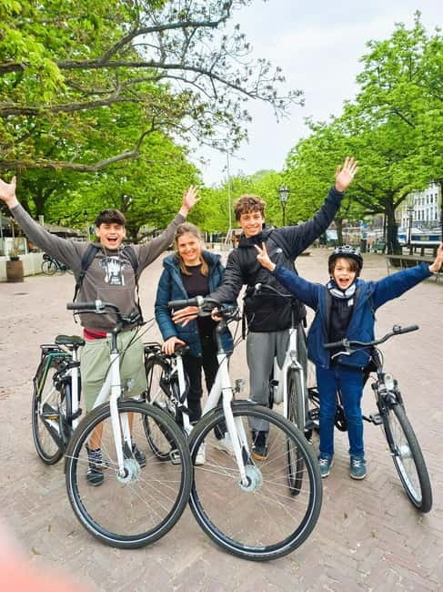 Amsterdam: Guided bike tour in French off the beaten track - Price and What You Really Get for Around $41