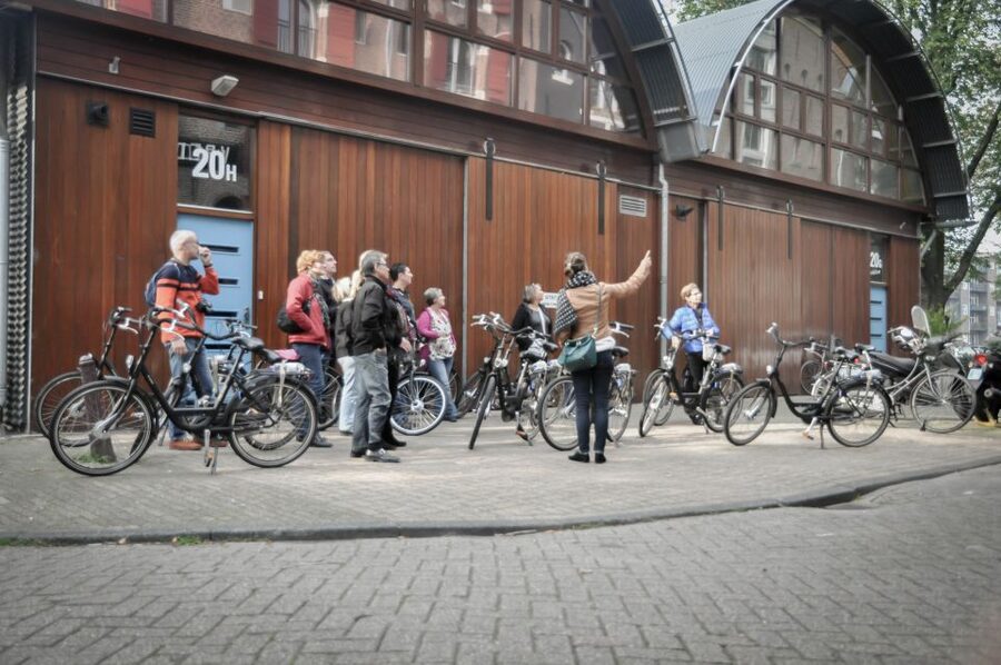 Amsterdam: Guided City Bike Tour in French - Jordaan, the Anne Frank House Area, and Westerkerk: Big Names, Human Scale
