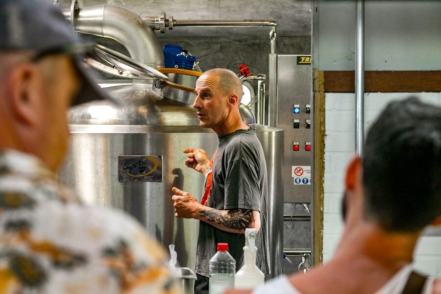 Amsterdam: Guided Craft Beer Brewery Bus Tour with Tastings - Duration and no-food reality: your schedule needs a plan