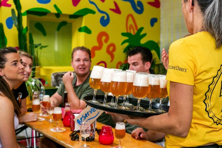 Amsterdam: Guided Craft Beer Brewery Bus Tour with Tastings - Stop 3: Breugem Beer, short stop, still worth it