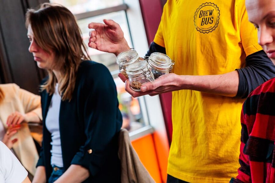 Amsterdam: Guided Craft Beer Tasting with cheese and snacks - The selection: what five Dutch craft beers usually means