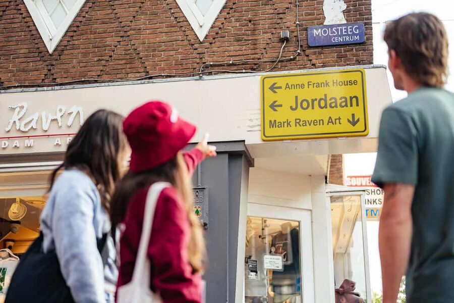 Amsterdam: Guided Cultural Food Tour in English or German - Key highlights worth showing up for