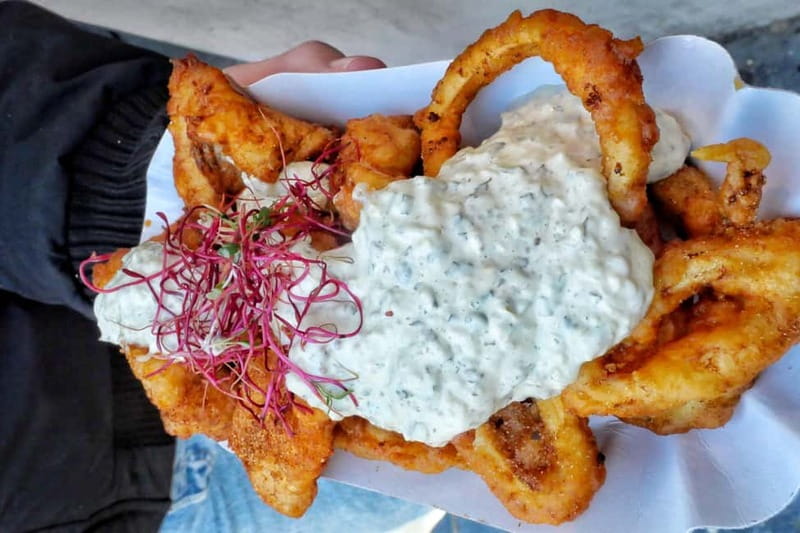 Amsterdam: Guided Food Tour with Tastings - Savory stops: bitterballen, sandwiches, and fries with serious dips