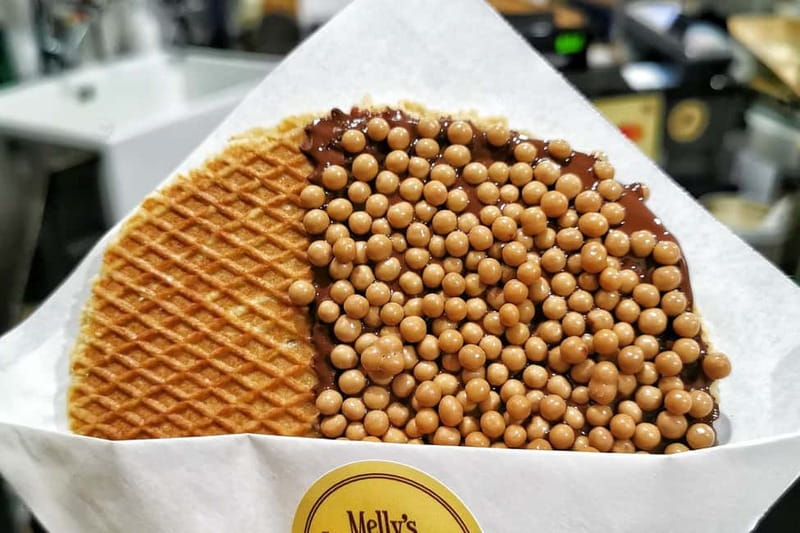 Amsterdam: Guided Food Tour with Tastings - Sweet treats: appeltaart and warm stroopwafel
