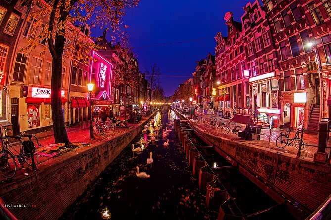 Amsterdam: Guided Red Light District and City Walking Tour - Price, timing, and meeting at Geldersekade 2