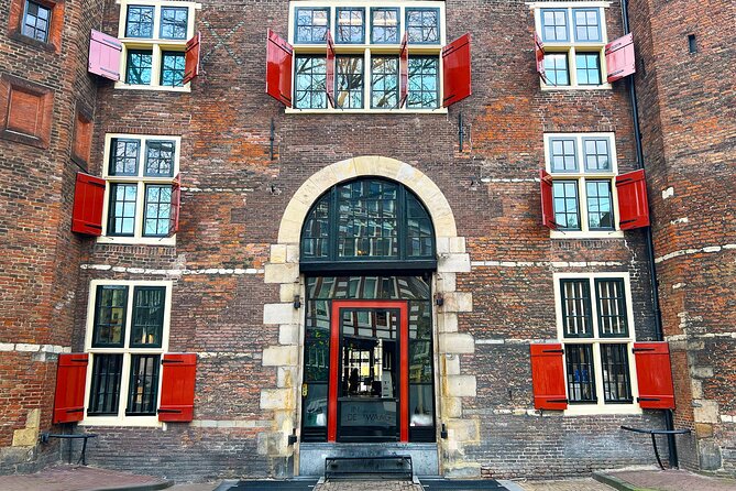 Amsterdam Guided Walking Tour about Rembrandt, private guide - Nieuwmarkt and De Waag, where guilds shaped a painter’s life