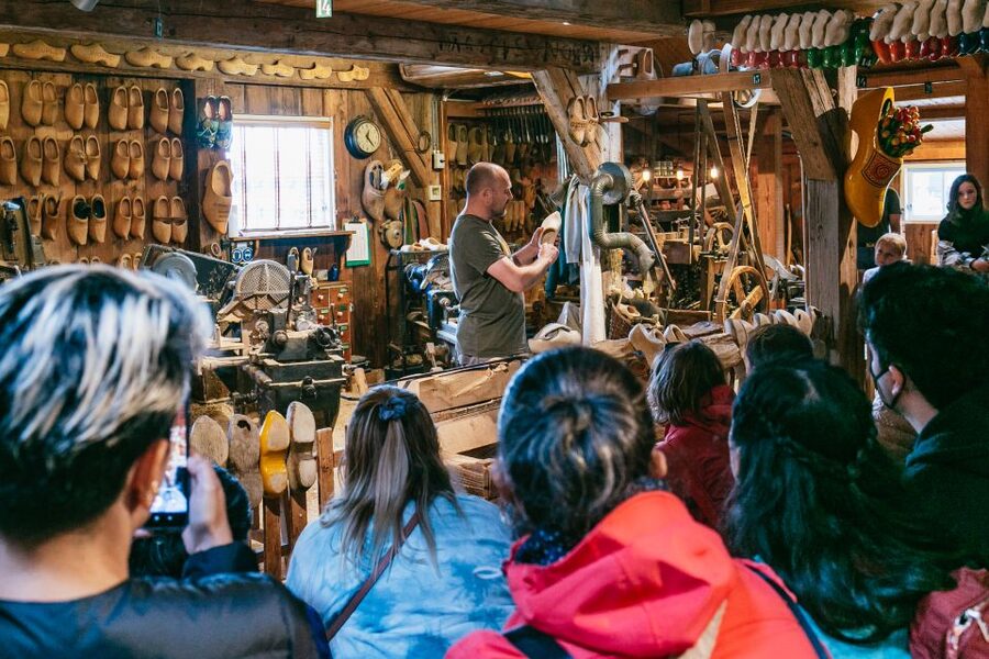 Amsterdam: Guided Zaanse Schans, Windmills & Cheese Tour - Catharina Hoeve cheese farm: unlimited tasting and real production talk