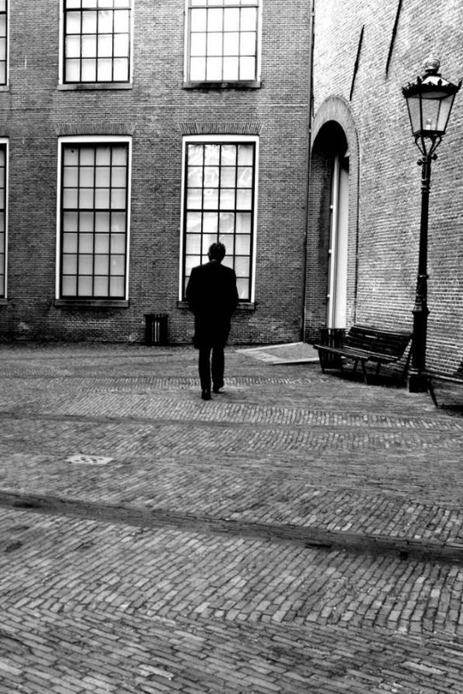 Amsterdam: Haunted History and Ghost Walking Tour - Where the Tour Really Starts: Dam Square and the “right” kind of eerie