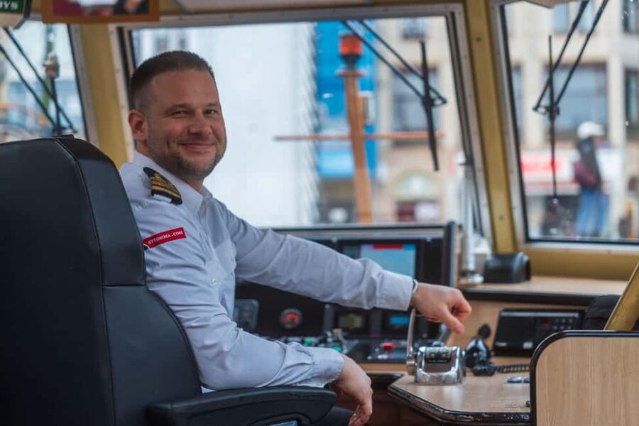 Amsterdam: Heated Canal Cruise Including Audioguide - What You See Onboard: The Canal Belt Sights in Order