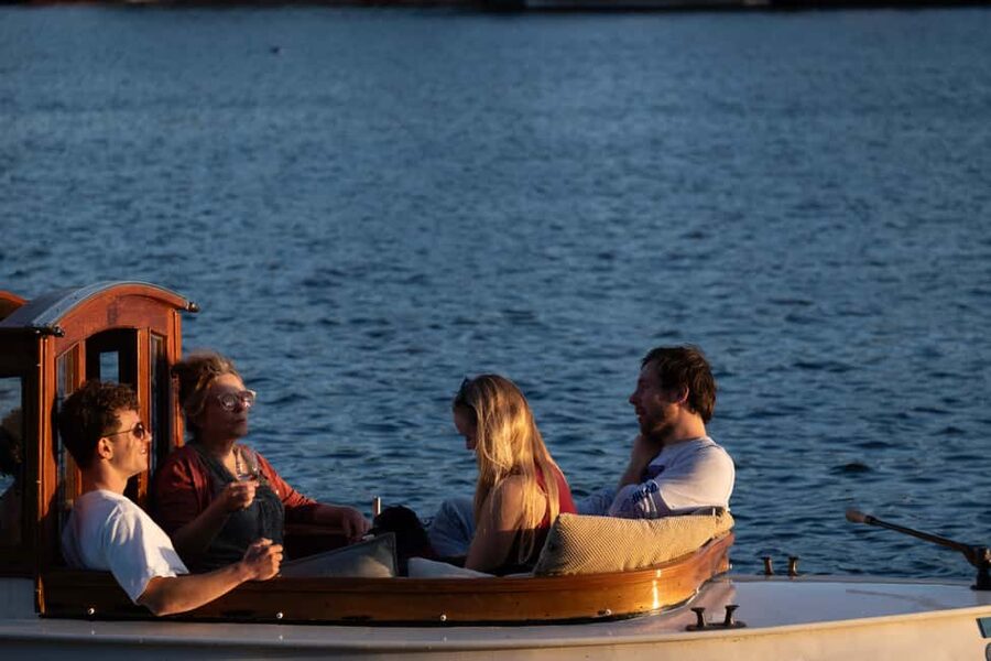 Amsterdam: Hidden Gems Canal Cruise - Why This Private Canal Cruise Feels More Local Than Usual