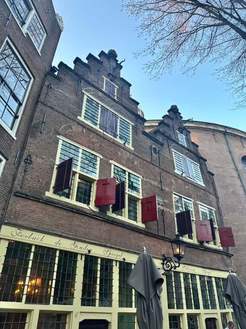 Amsterdam: Hidden Gems Walking Tour with a Local Guide - Starting at Loetje Amsterdam Centraal, and how you stay on track