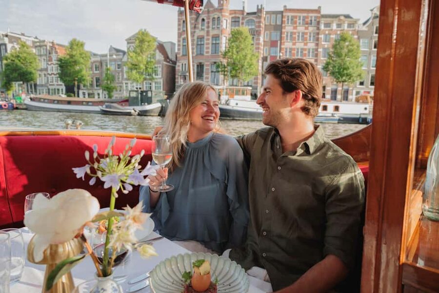 Amsterdam: High-End 3-Course Dinner Canal Cruise - Should You Book This High-End 3-Course Canal Cruise?