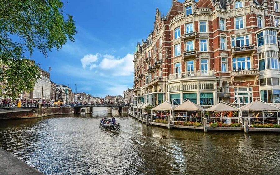 Amsterdam Highlights and Hidden Gems Private Tour - How a Private Amsterdam Driver Keeps Your Day Yours