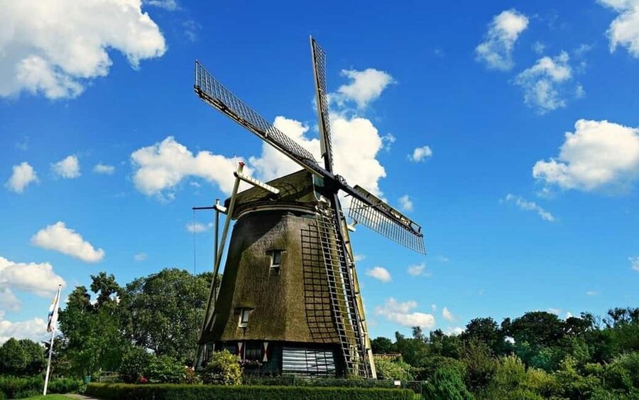Amsterdam Highlights and Hidden Gems Private Tour - Red Light District Walk: A Practical Stroll, Not a Spectacle