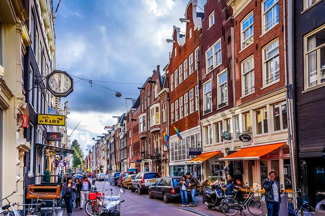 Amsterdam Highlights and History Walking Tour (MUST DO) - Guide quality, small group size, and why it matters in Amsterdam