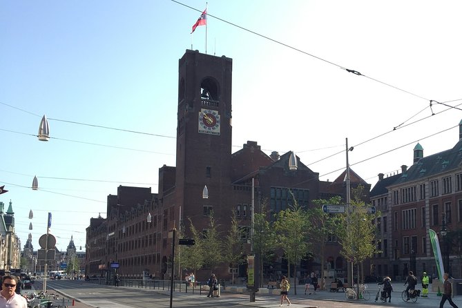 Amsterdam Highlights Walking Tour: Small Group Experience - Begijnhof courtyard and the hidden church feeling