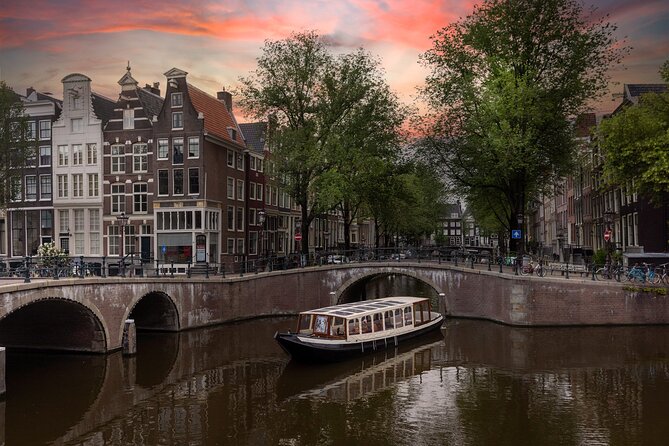 Amsterdam Historic Tour On Classic Saloon Boat - What the interactive tour means for your time on the water